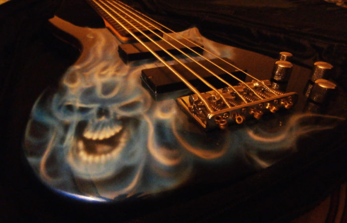 Screaming Skull 5 string Bass